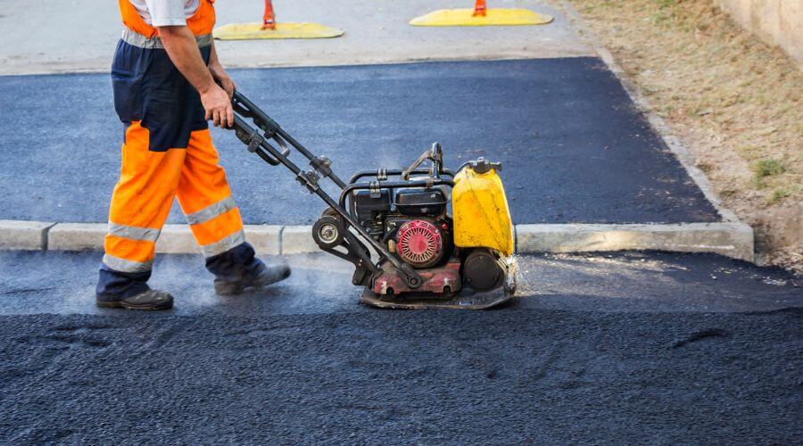Professional gutter cleaning in Levan, UT